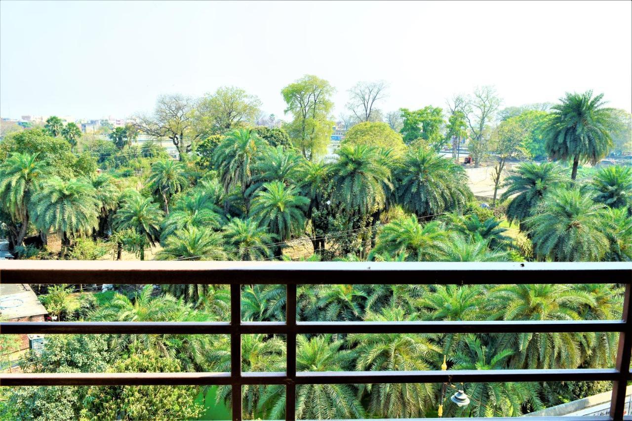 Pretty Garden View Apartment 3Bhk Furnished Flat Near Kashi Vishwanath Temple Varanasi Exterior foto